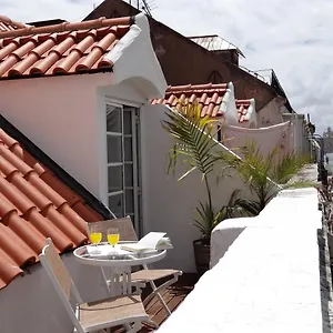 https://bright-penthouse-with-sun-deck-at-downtown-with-free-parking.hotels-lisbon-portugal.com