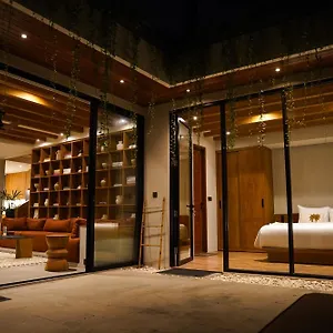 Urban Retreat 3br Family Friendly Wcook Seminyak (Bali)